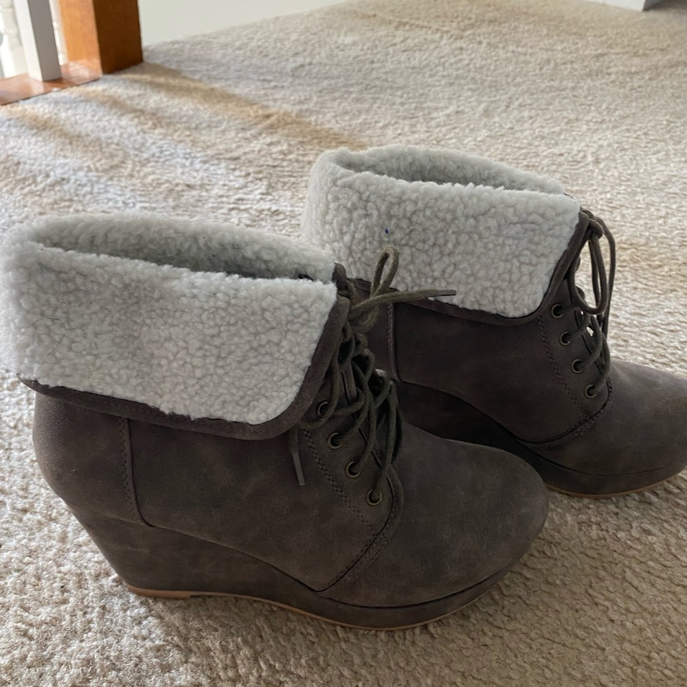 Fur lined boots from just fab